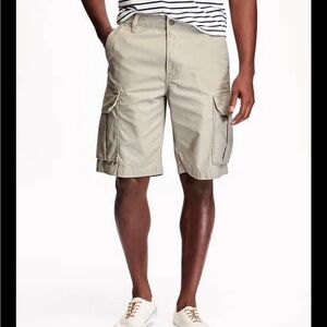 Old Navy Gray Cargo Shorts Knee-Length